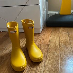 HUNTER Rain Boots unisex size 2